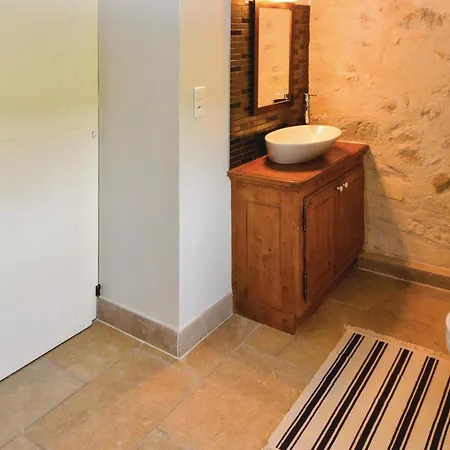 6 Bedroom Beautiful In בית נופש *