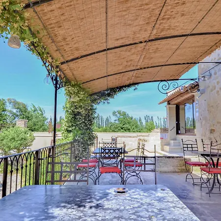 6 Bedroom Beautiful In בית נופש *