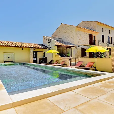 בית נופש 6 Bedroom Beautiful In *