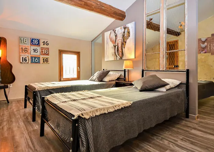 Ferienhaus Lovely In *